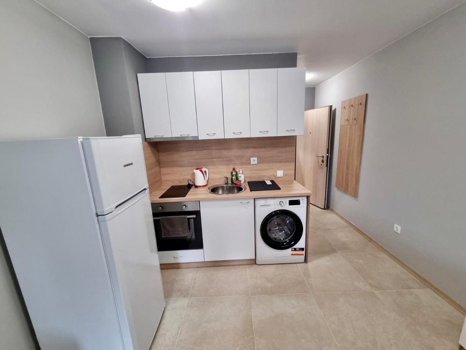 Best Family Apartments & Private Parking Sofia Esterno foto